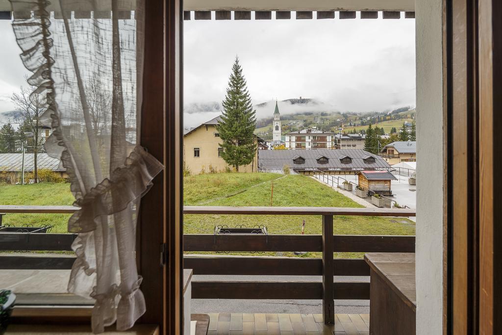 Villa Riadezeto - Stayincortina Cortina dʼAmpezzo Exterior foto